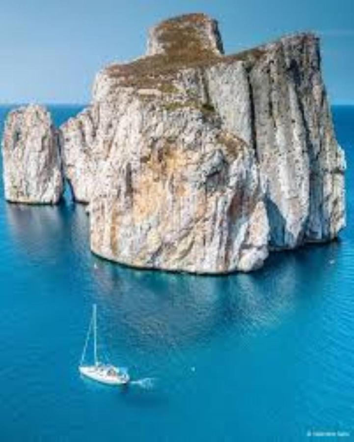 Holiday Home Alle Pavoncelle, Indipendente Con Terrazzo Di 60 Mq Portoscuso Bagian luar foto